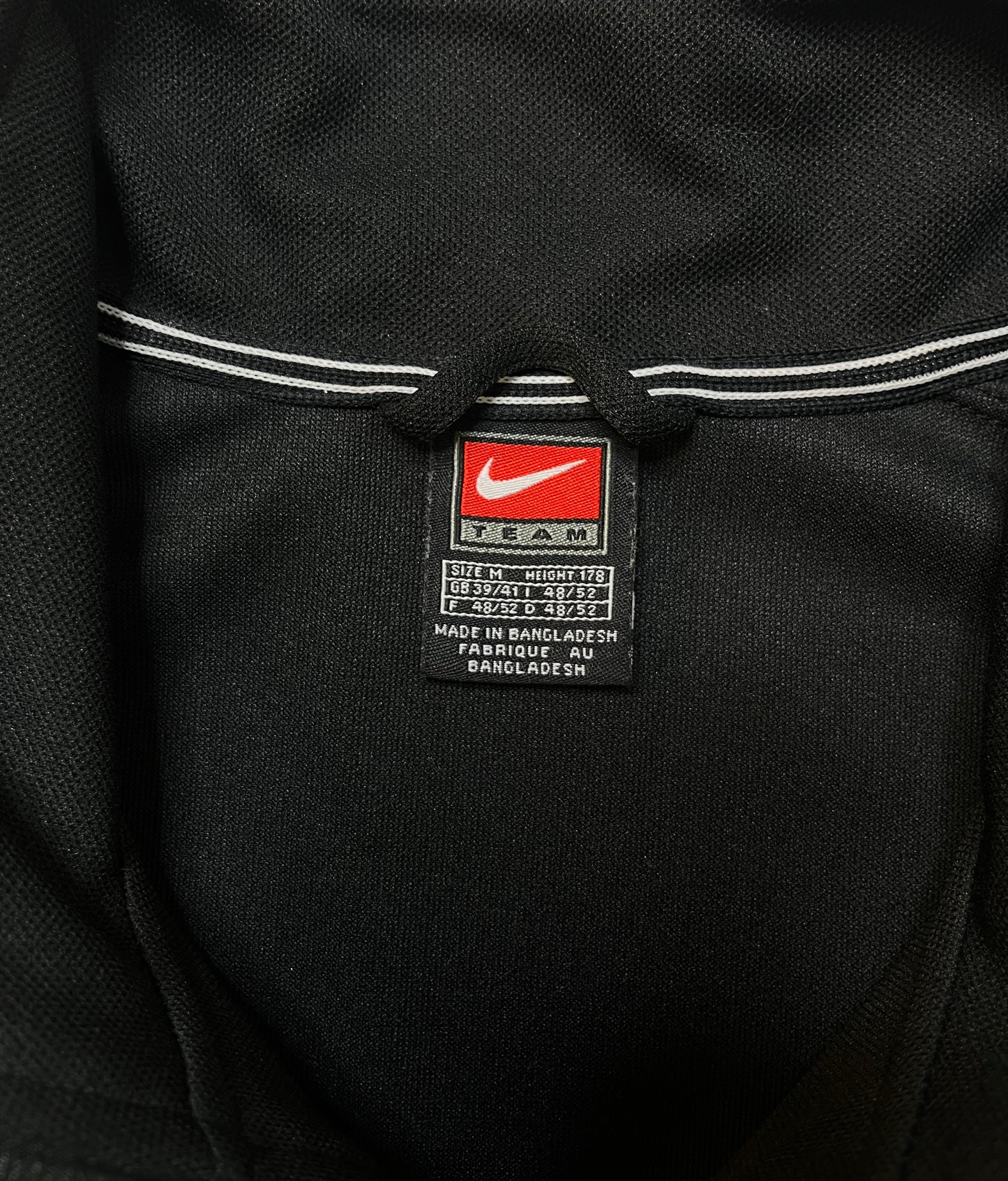Nike Tracktop (M)
