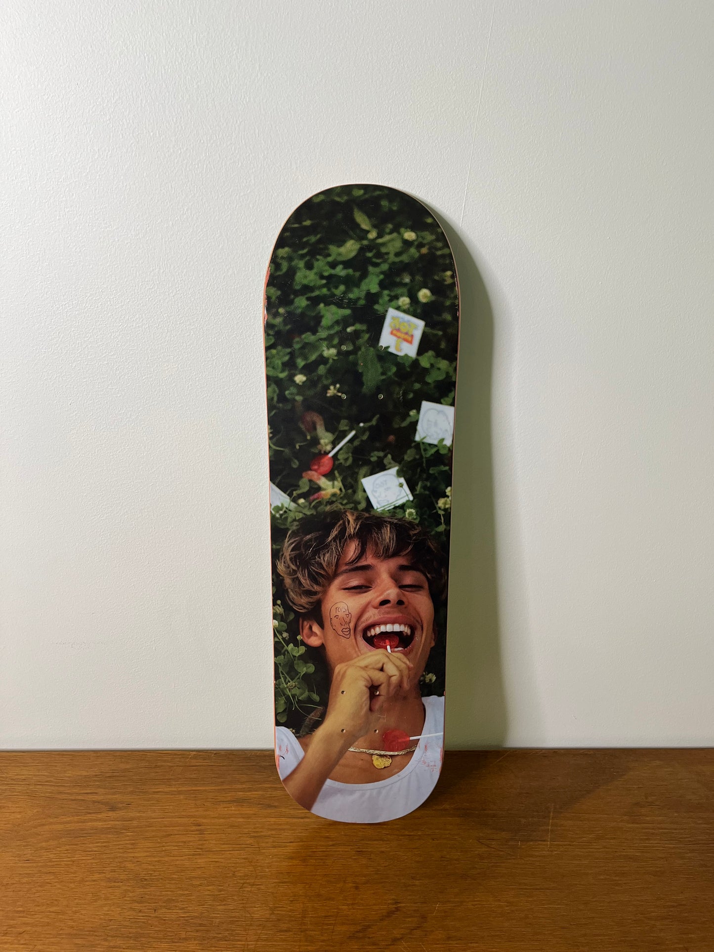 Töis Crew x Lamina Deck (8.5)