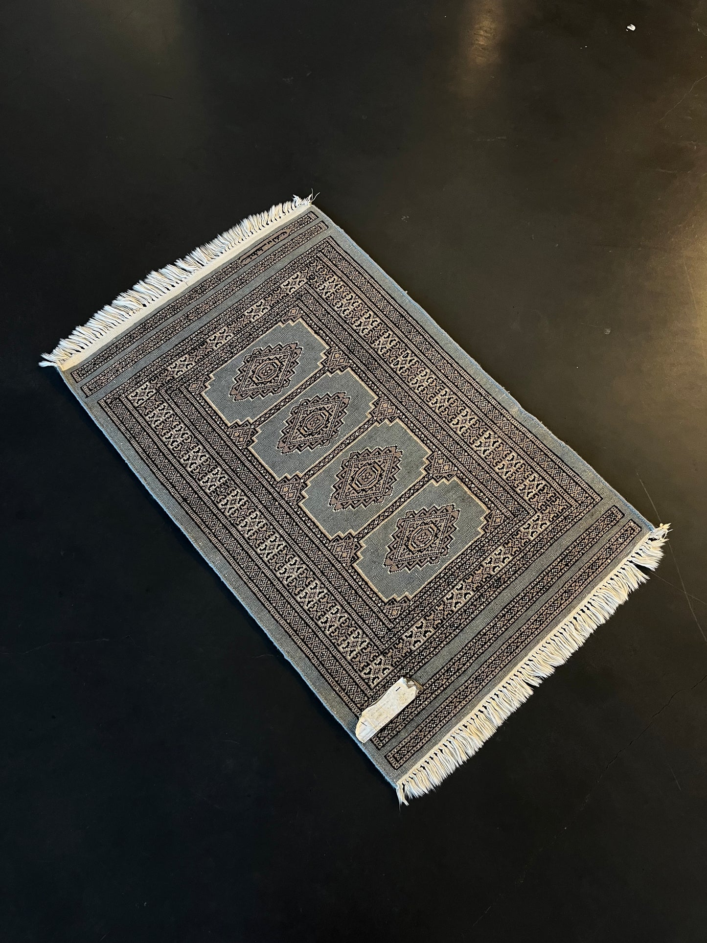 Pakistan Wool Rug