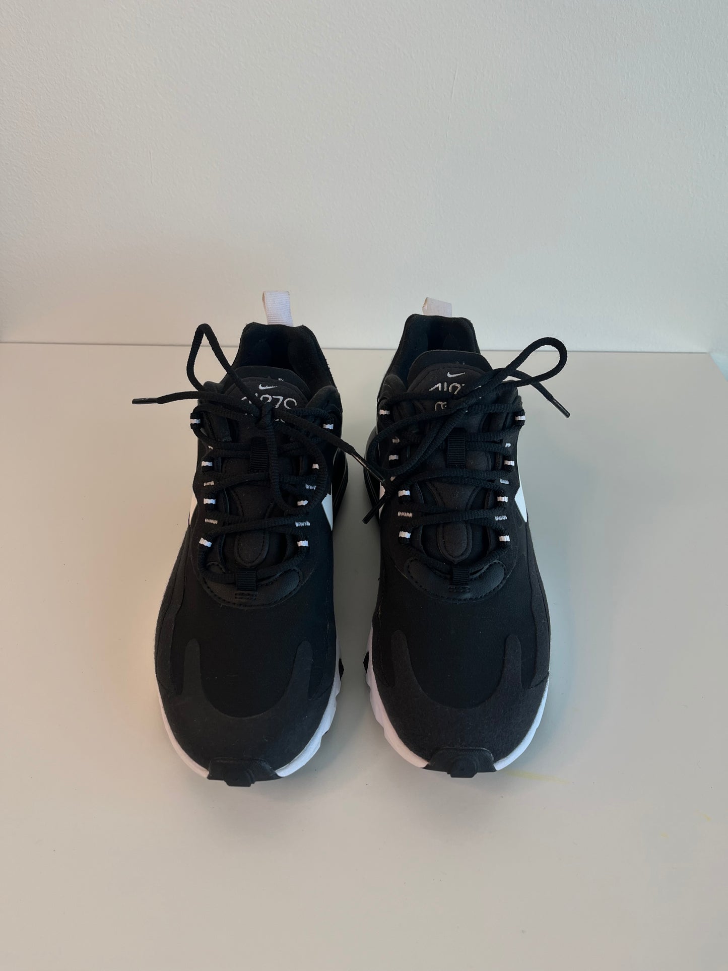 Nike Air Max 270 React (US7)
