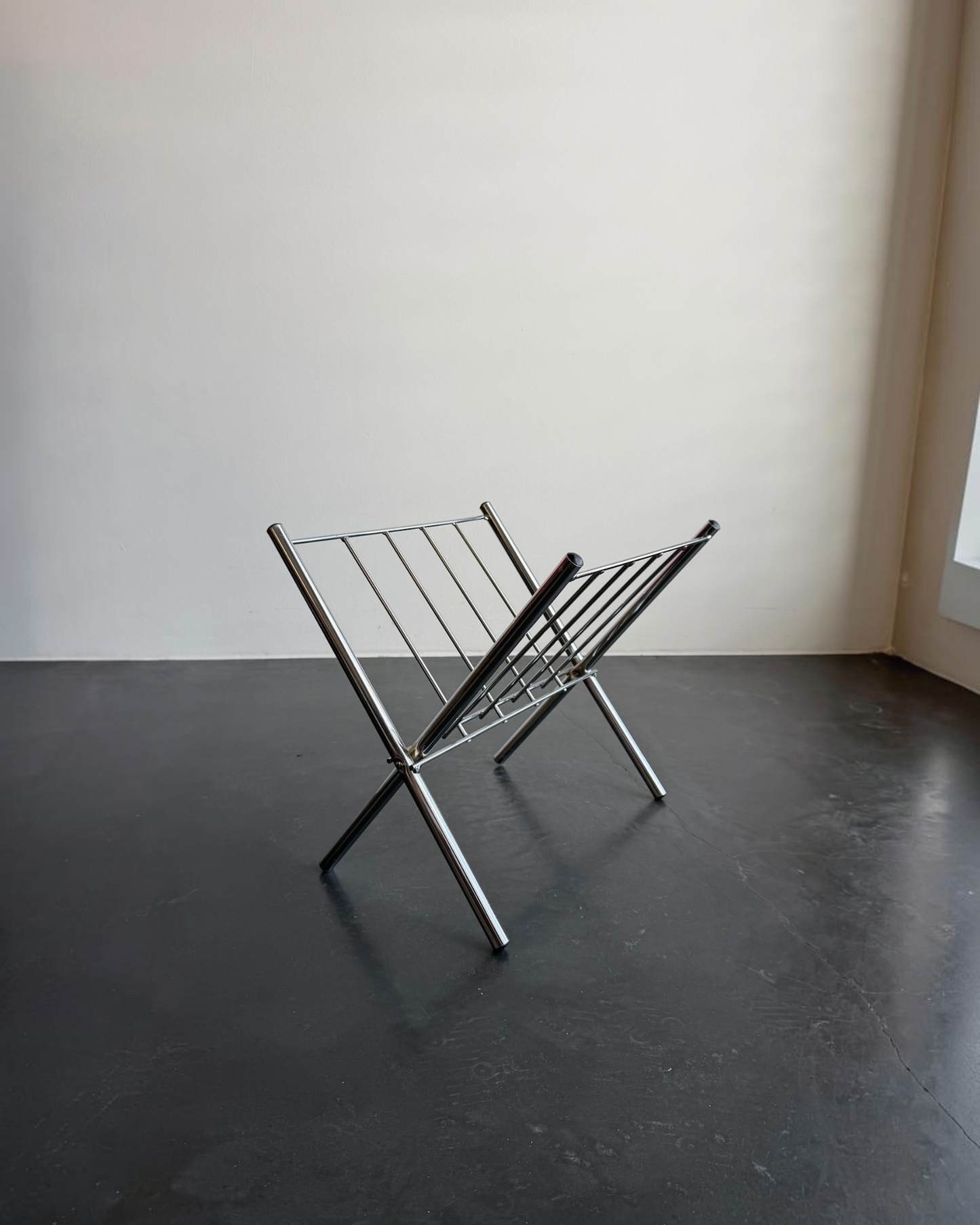 Folding Magazine Rack
